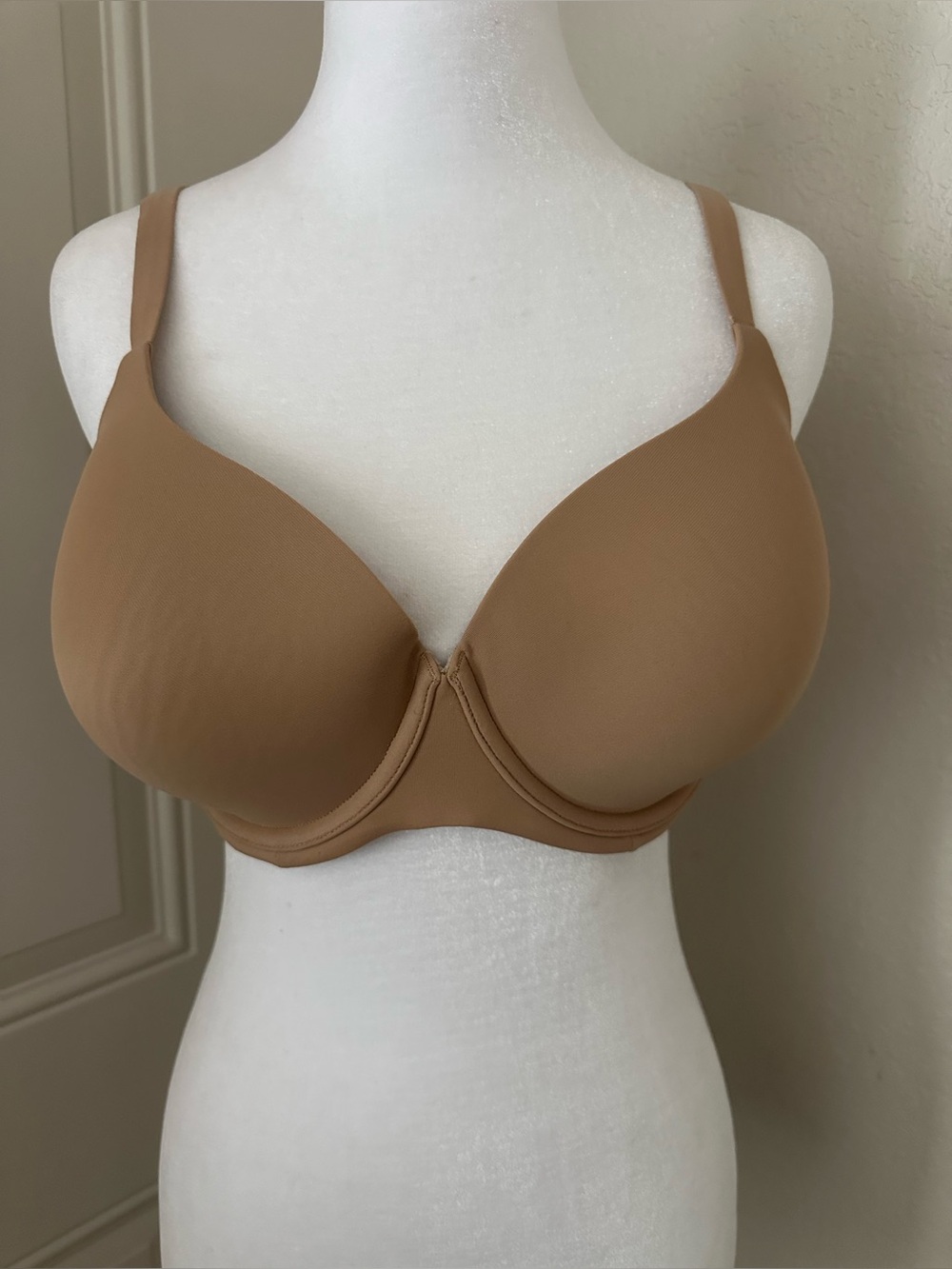 Ambrielle Smooth Molded Underwire Bra in Caramel women size 36d